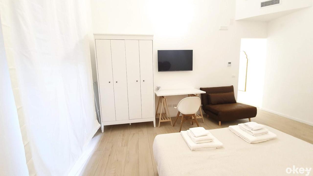 Dimora Beluga - Bari Centro Hotel ภายนอก รูปภาพ